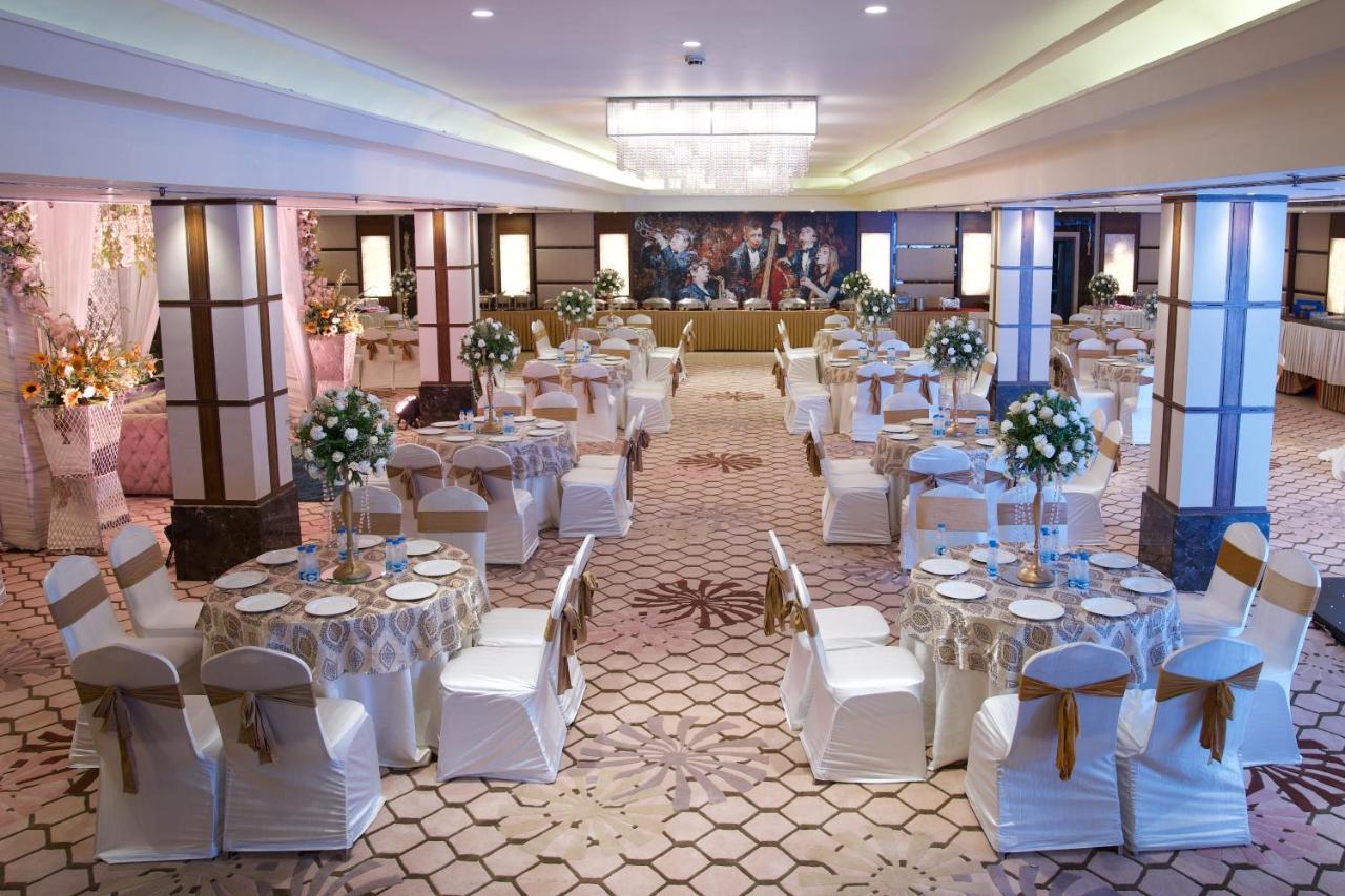 Ramada By Wyndham Jalandhar City Center Экстерьер фото